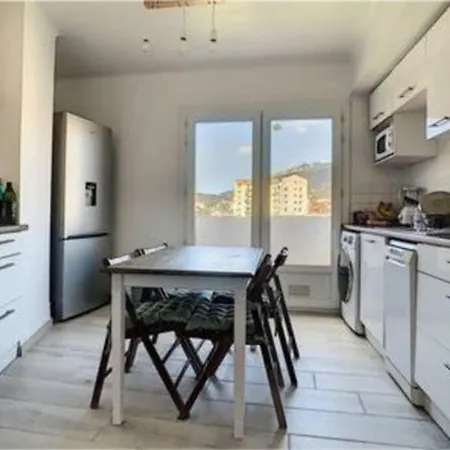 Apartman Location Appartement T2 En Centre Ville Ajaccio
